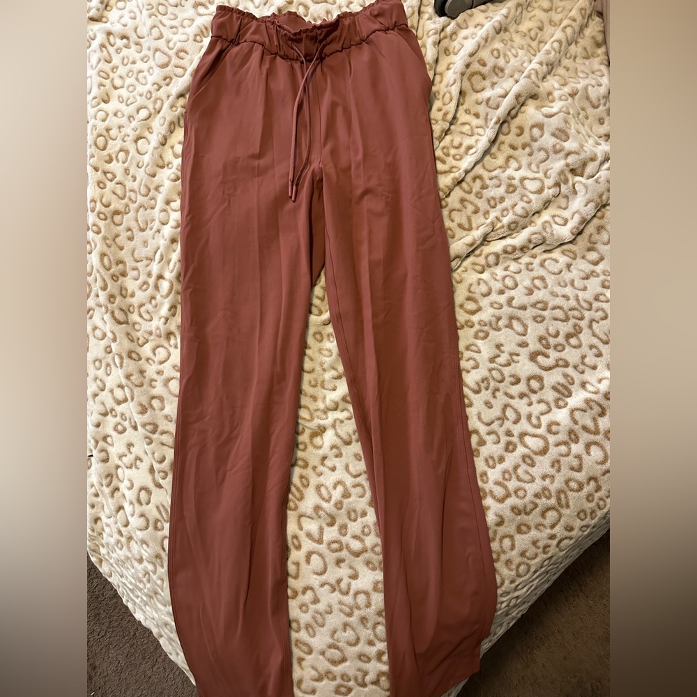 Lululemon Pant size 6